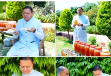 मुख्यमंत्री श्री पुष्कर सिंह धामी ने शनिवार को मुख्यमंत्री आवास परिसर में शहद निकालने की प्रक्रिया का अवलोकन किया।