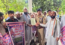 हरिद्वार से आये मुस्लिम संगठन के व्यक्तियों द्वारा एसएसपी दून को दिया ज्ञापन।
