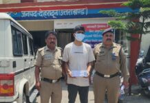 वाहन चोरी की घटना को अजांम देने वाले 01 अभियुक्त को पुलिस ने किया गिरफ्तार।