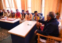 दो दिवसीय उत्तराखण्ड दौरे पर मुख्य निर्वाचन आयुक्त, सीमांत पोलिंग बूथ का किया स्थलीय निरीक्षण।