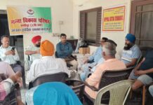 काशीपुर के ग्राम दोहरी परता में एक संगोष्ठी का शुभारंभ बी. के. चौधरी एस. सी.डी.आई. काशीपुर द्वारा किया गया ।