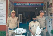 अवैध रूप से मदिरा ले जाते हुए अभियुक्त गिरफ्तार।