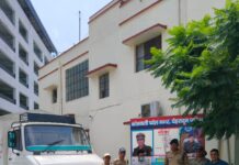 दून पुलिस तथा एसटीएफ उत्तराखंड की संयुक्त टीम द्वारा 01 अवैध शराब तस्कर को 80 पेटी अवैध शराब के साथ किया गिरफ्तार।