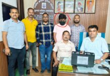 फर्जी शस्त्र लाईसेंस एवं शस्त्र रखने के मामले में अभियुक्त के कब्जे से 01 सेमी ऑटोमैटिक पिस्टल एवं 09 जिंदा कारतूस बरामद।