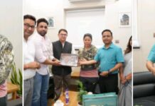 प्रमुख सचिव ,मुख्यमंत्री श्री आर.के. सुधांशु से ओलंपिक पदक विजेता विश्व विख्यात बाक्सर एवं भूतपूर्व राज्यसभा सदस्य मैरीकाम जी ने शिष्टाचार भेंट की।