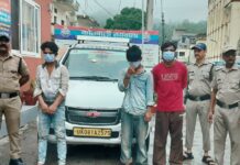 वाहन चोरी घटना को अंजाम देने वाले 03 शातिर अभियुक्तों को दून पुलिस ने किया गिरफ्तार।
