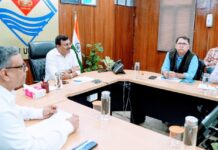 मुख्य सचिव श्री आनन्द बर्द्धन की अध्यक्षता में सोमवार को सचिवालय में राज्य गंगा समिति की 19वीं बैठक संपन्न हुई।