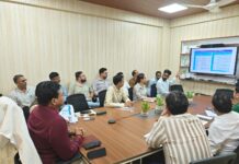 15 अगस्त से पहले परियोजनाएं पूरी करें : सचिव आवास डॉ. आर. राजेश कुमार।