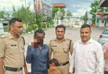 डोईवाला क्षेत्र से गुमशुदा 06 वर्षीय बालिका को 02 घंटे के अंदर दून पुलिस ने सकुशल बरामद कर किया परिजनों के सुपुर्द।