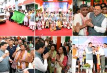 टनकपुर से कैलाश मानसरोवर यात्रा के प्रथम दल को मुख्यमंत्री श्री पुष्कर सिंह धामी ने हरी झंडी दिखाकर किया रवाना।