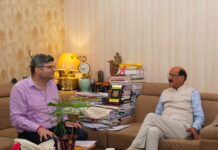 राष्ट्रीय स्वास्थ्य मिशन की योजनाओं के प्रभावी क्रियान्वयन को लेकर स्वास्थ्य मंत्री सुबोध उनियाल ने की समीक्षा बैठक।