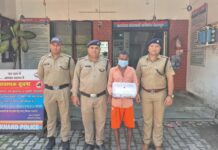 फल रेडी संचालक से फल लेने गई महिला ,,संचालक ने की लाखों रुपए के सोने और नगदी की चोरी,,अभियुक्त के कब्जे से 16 लाख रुपये से अधिक मूल्य की ज्वैलरी व नगदी हुई बरामद।