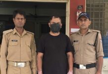 धोखाधड़ी के अभियोग में वांछित चल रहा शातिर अभियुक्त आया दून पुलिस की गिरफ्त में।