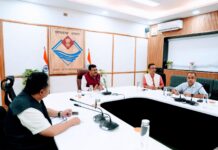 मुख्य सचिव ने जनपदों में लंबित प्रकरणों के त्वरित निस्तारण के दिए निर्देश।