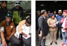 जिलाधिकारी प्रशांत आर्य ने हर्षिल हेलीपैड पहुंचकरचल रहे रेस्क्यू ऑपरेशन का जायजा लिया।