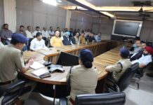 एसएसपी देहरादून के निर्देशों पर एसपी सिटी द्वारा ज्वैलर्स एसोसिएशन के पदाधिकारियों के साथ की बैठक।